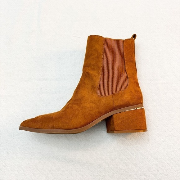 Express Faux Suede Brown/Tan Pointy Toe Booty Size 7 MINT - Picture 2 of 6